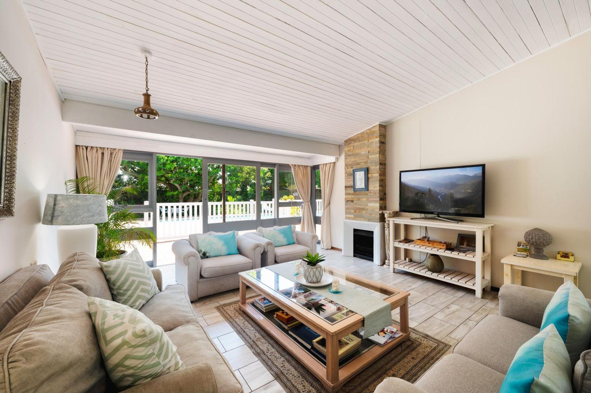 Admirals Lodge Guest House And Brightways Self Catering Apartments Порт-Элизабет Экстерьер фото
